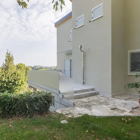 Matilde Only 10 Min From The